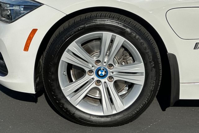 2018 BMW 3 Series 330e - Photo 28