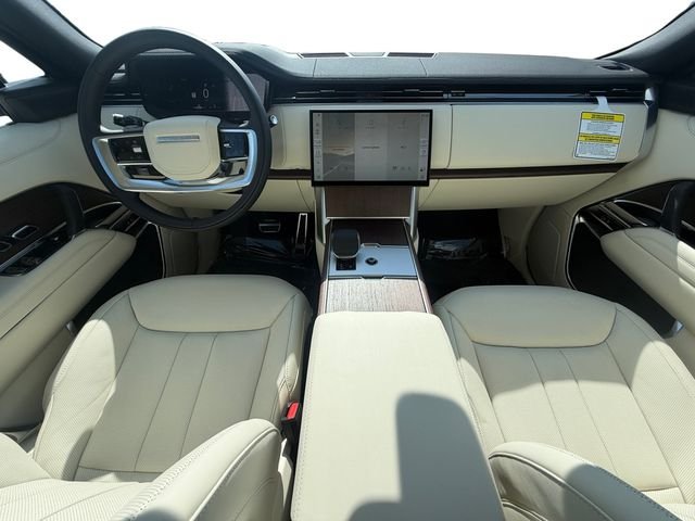 New 2026 Fuji White Land Rover SE image 12