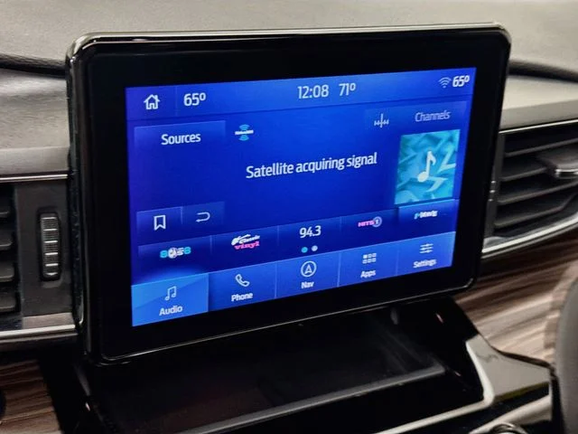 Used 2022 Gray Metallic Ford Limited image 15