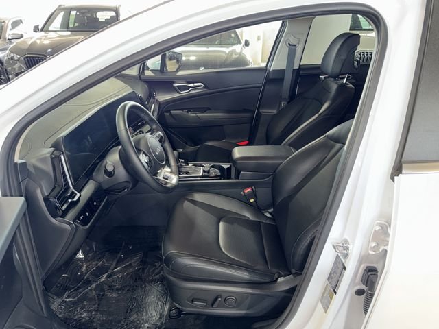 Used 2025 White Pearl Kia EX image 18