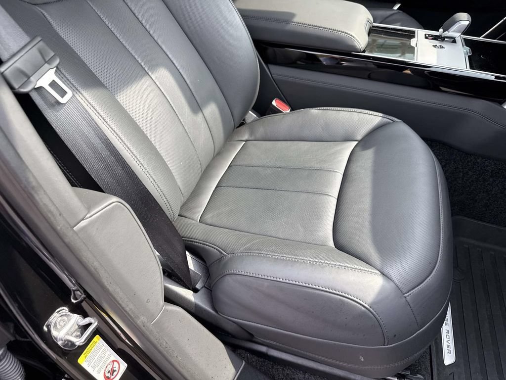 Used 2024 Black Land Rover Autobiography image 28