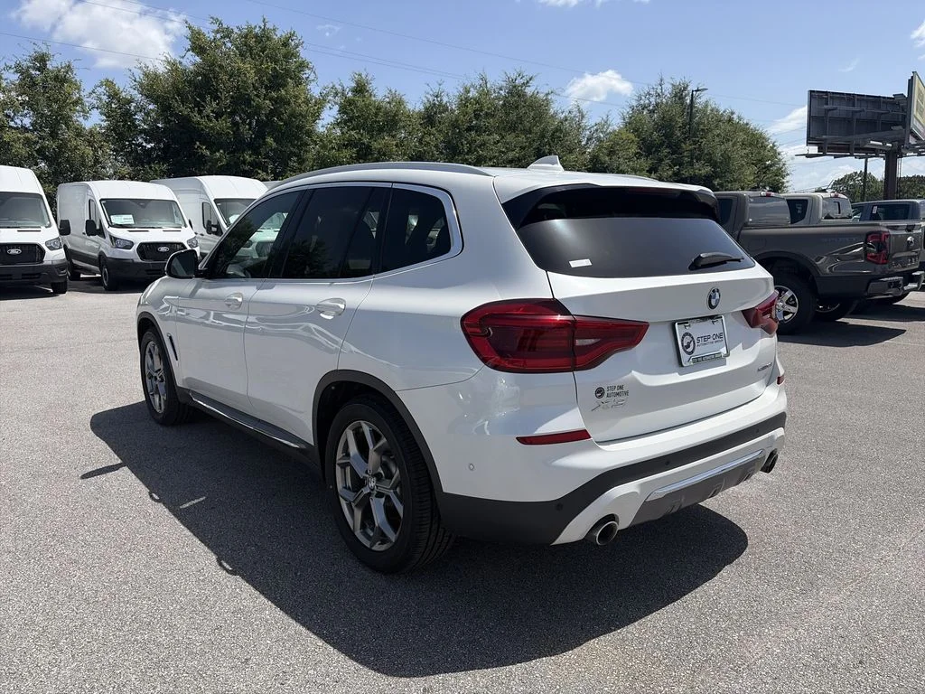 Used 2020 White BMW sDrive30i image 5