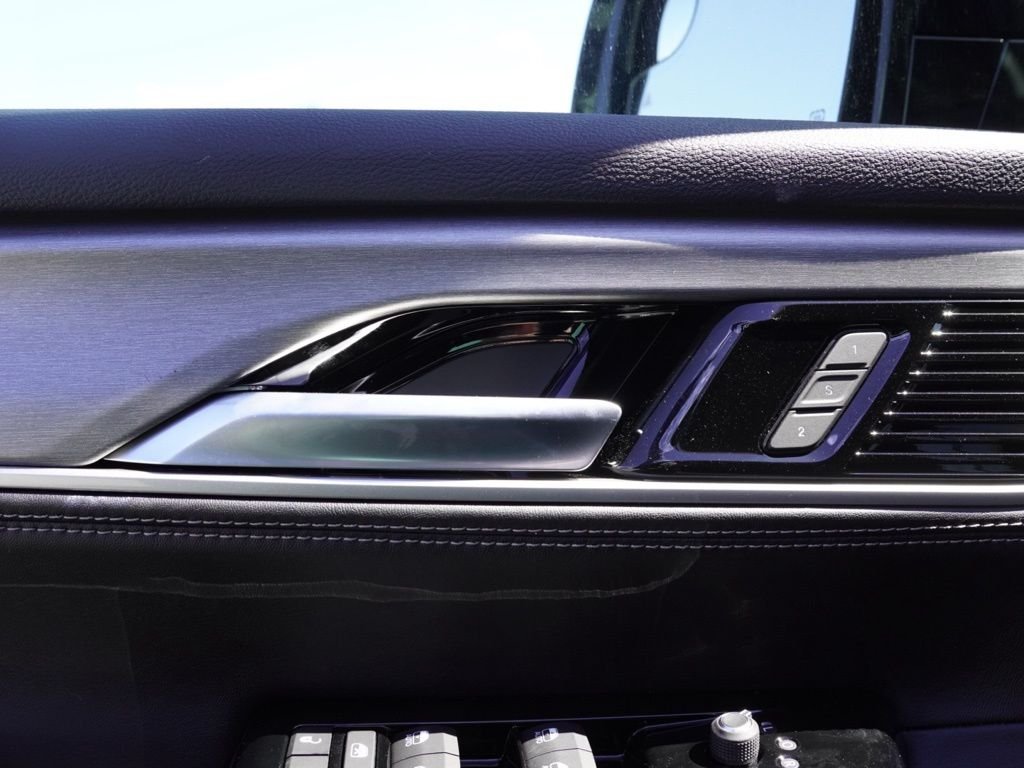 New 2026 Bright White Clear-Coat Exterior Paint Jeep  image 10