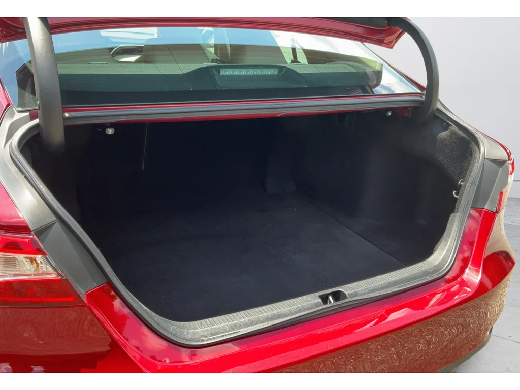 Used 2018 Red Toyota LE image 19
