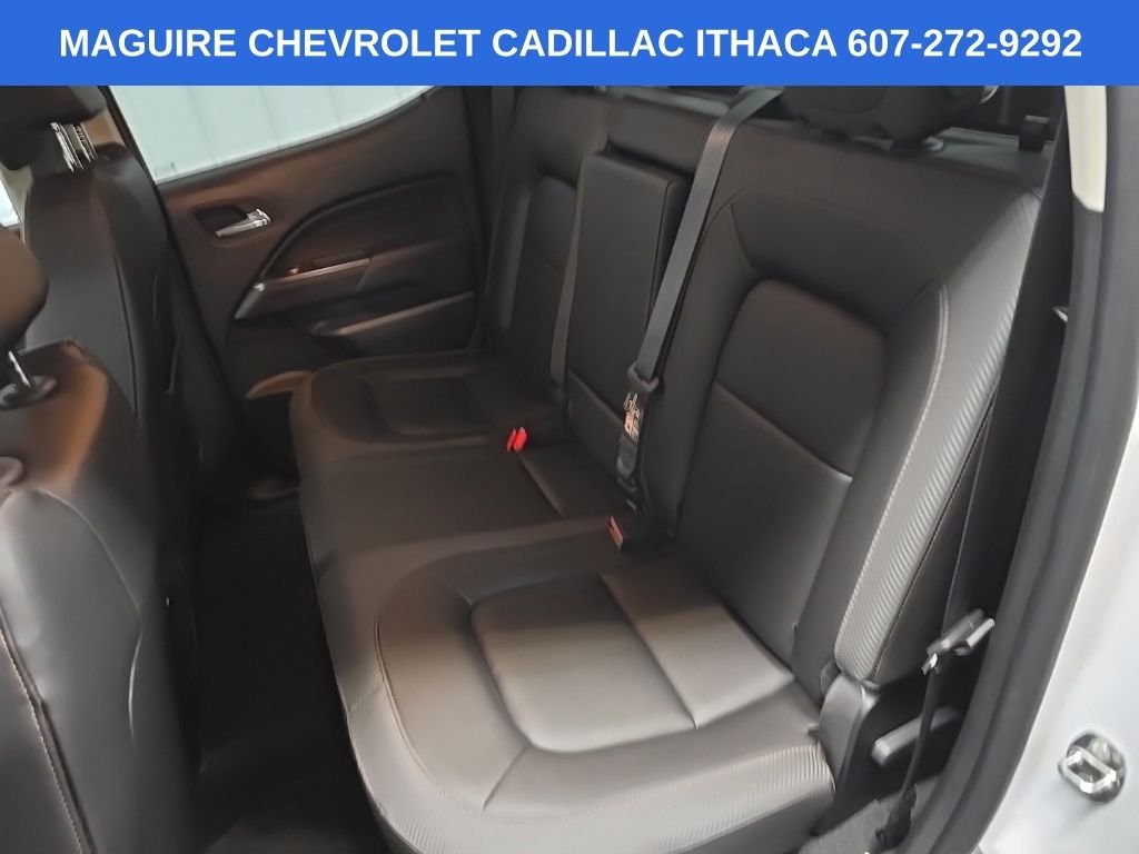 Used 2022 White GMC AT4 w/Leather image 31