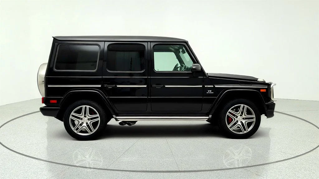 Used 2016 Black Mercedes-Benz 4MATIC 4dr AMG® G 63 w/ designo Exclusive Leather Pkg image 4