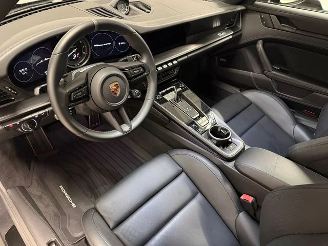 Certified Used 2022 Black Porsche  image 4