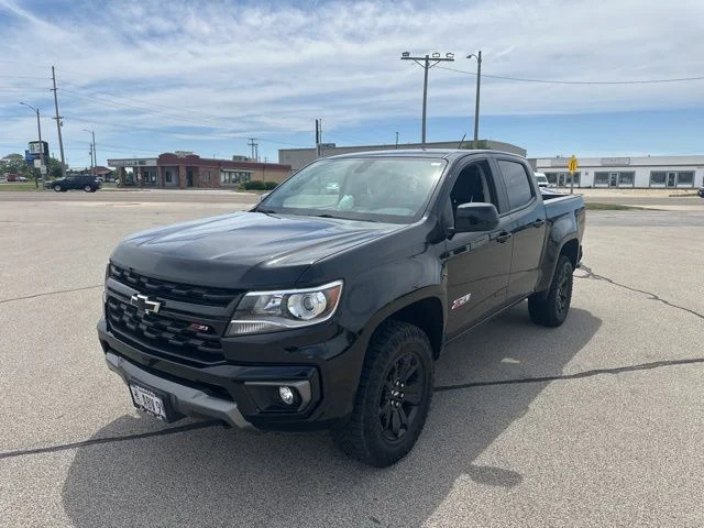 Used 2022 Black Chevrolet Z71 image 1