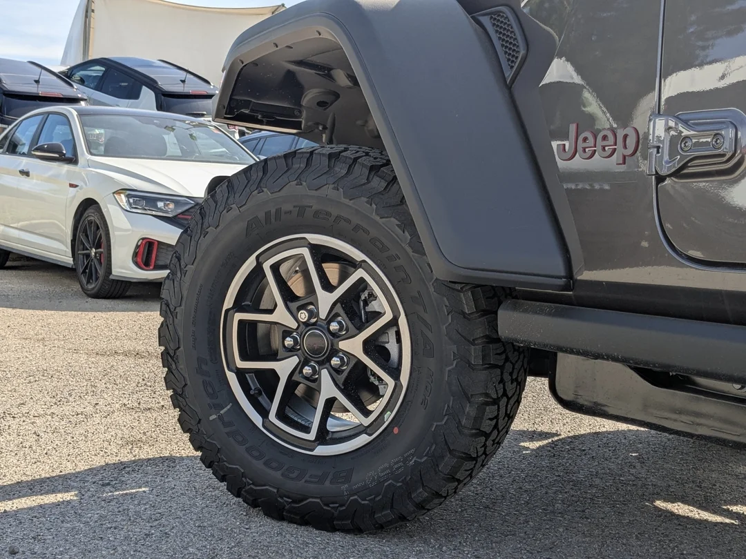 New 2026 Grey Jeep Rubicon - - 4x4 - Nappa Leather - Freedom Top Hardtop - 8- Speed Auto - Remote Start & More! image 9