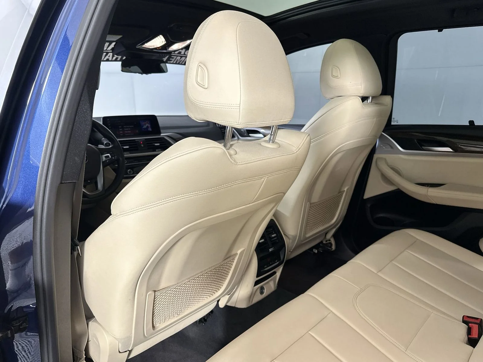 Used 2019 Blue BMW xDrive30i image 23