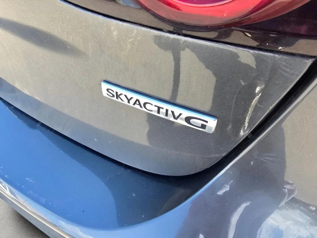 Used 2021 Machine Gray Metallic Mazda Select image 18