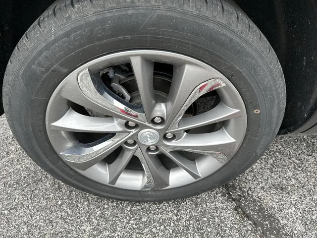Used 2023 Blue Buick Essence image 21