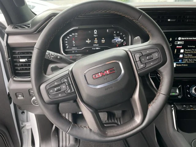 Used 2025 White GMC AT4 image 14