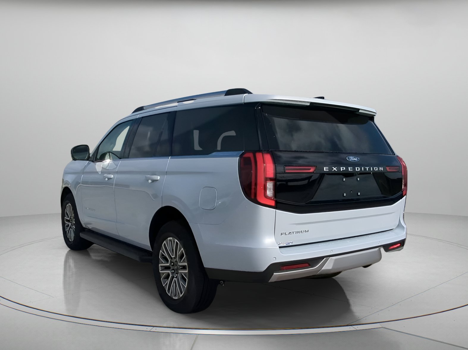 New 2026 Space Silver Metallic Ford Platinum® image 18