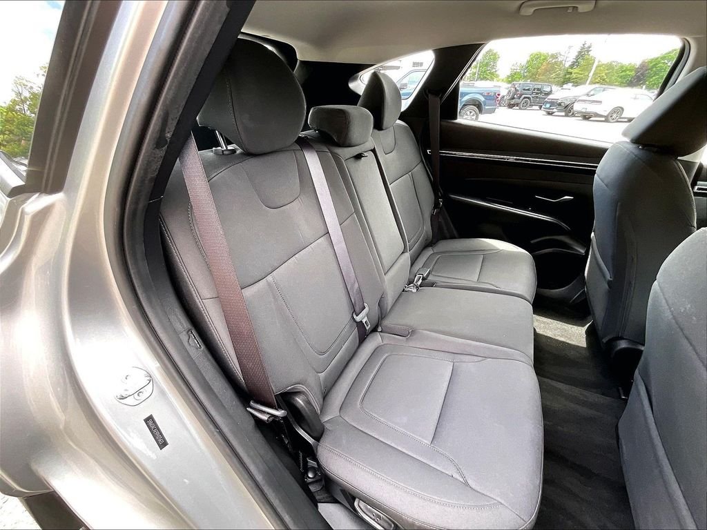 Used 2023 Silver Hyundai SE image 19