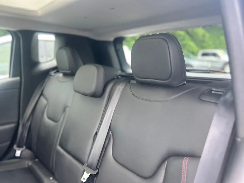 Used 2021 Blue Jeep Trailhawk image 31