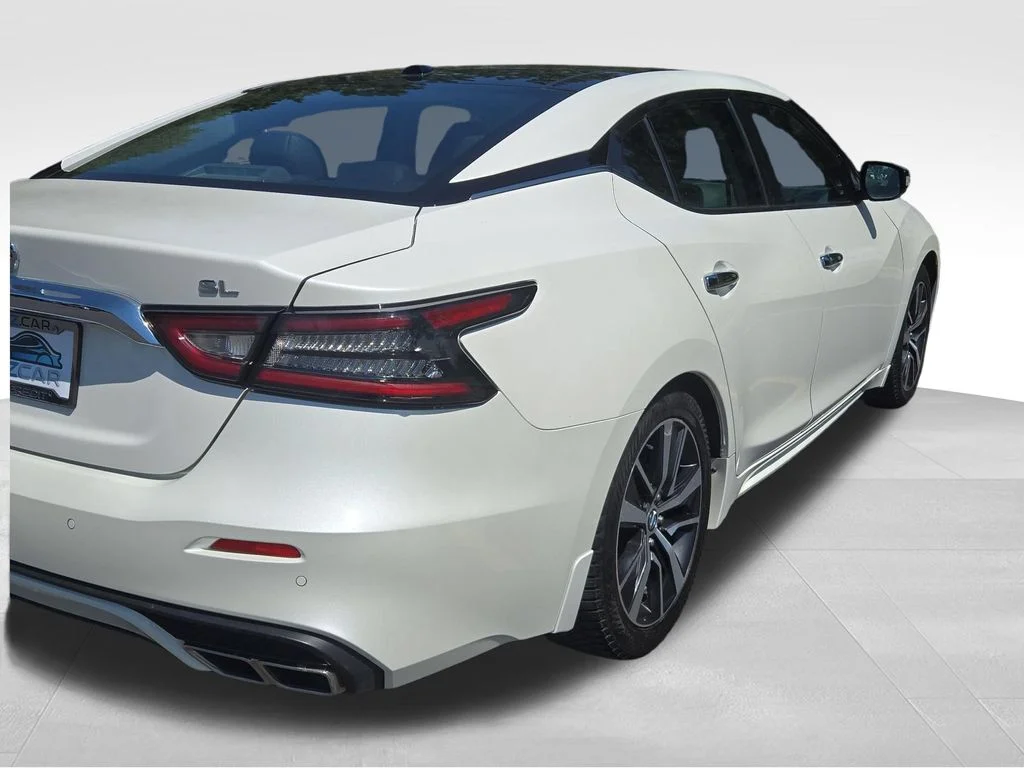 Used 2020 White Nissan 3.5 SL image 11