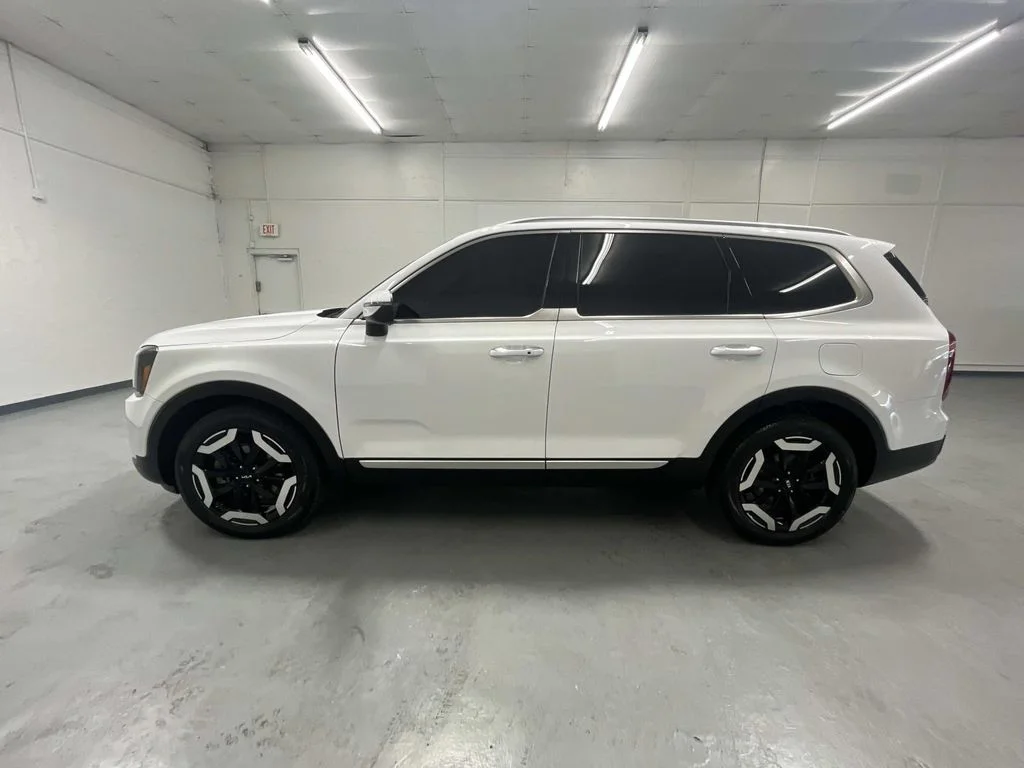 Used 2024 Glacial White Pearl Kia S FWD 3.8L V6 image 5