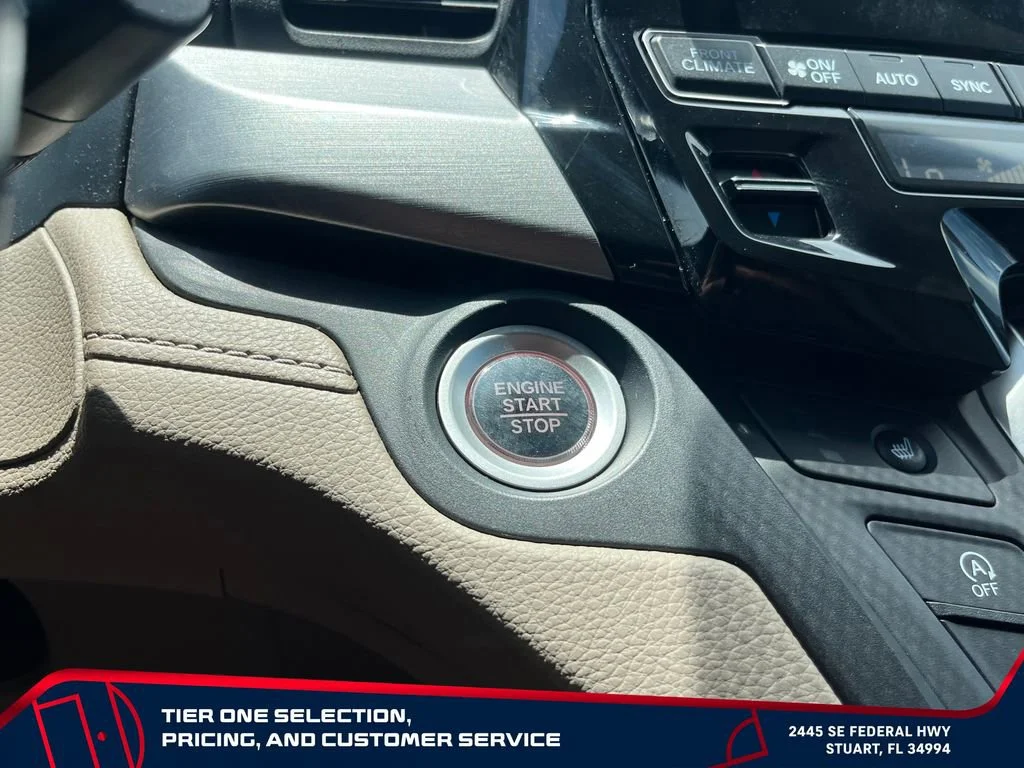 Used 2018 Green Honda Touring image 30