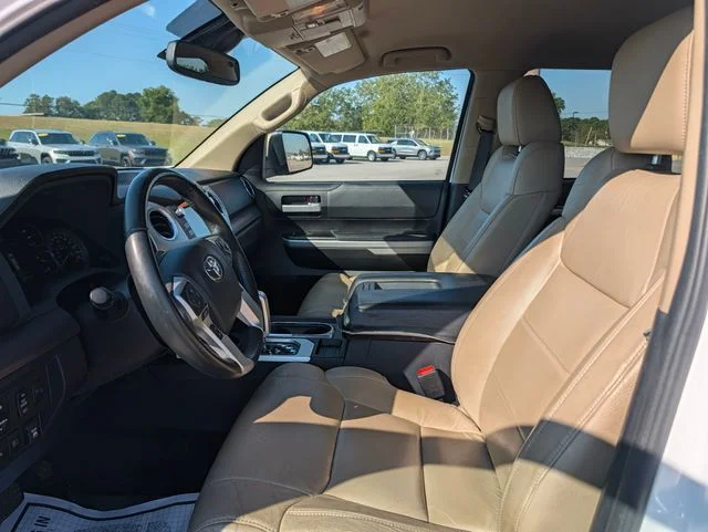 Used 2021 White Toyota SR5 image 9