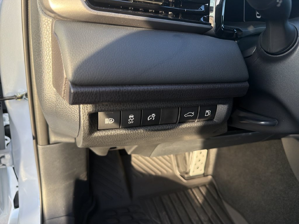 2026 Toyota Camry XSE - Photo 11