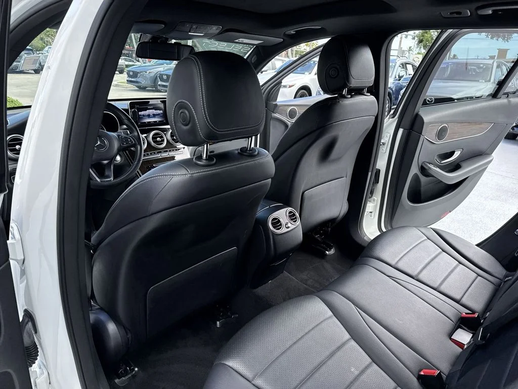 Used 2018 Polar White Mercedes-Benz GLC 300 image 34
