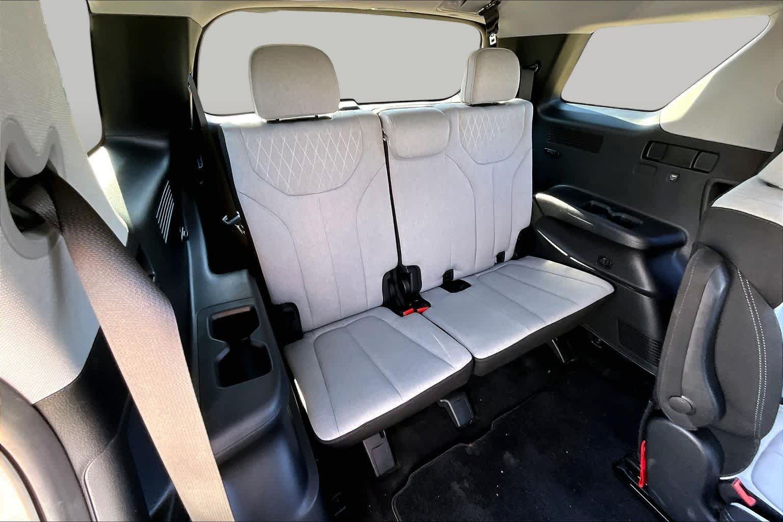 Used 2021 Rainforest Hyundai SEL image 19