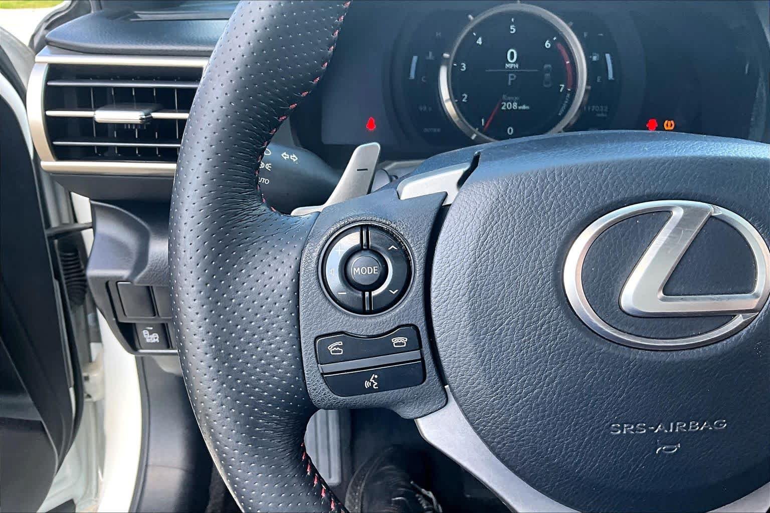 Used 2016 Ultra White Lexus  image 20