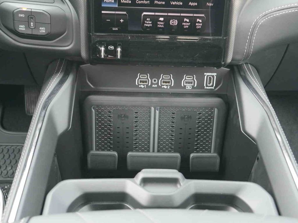 2026 RAM 3500 Limited - Photo 6