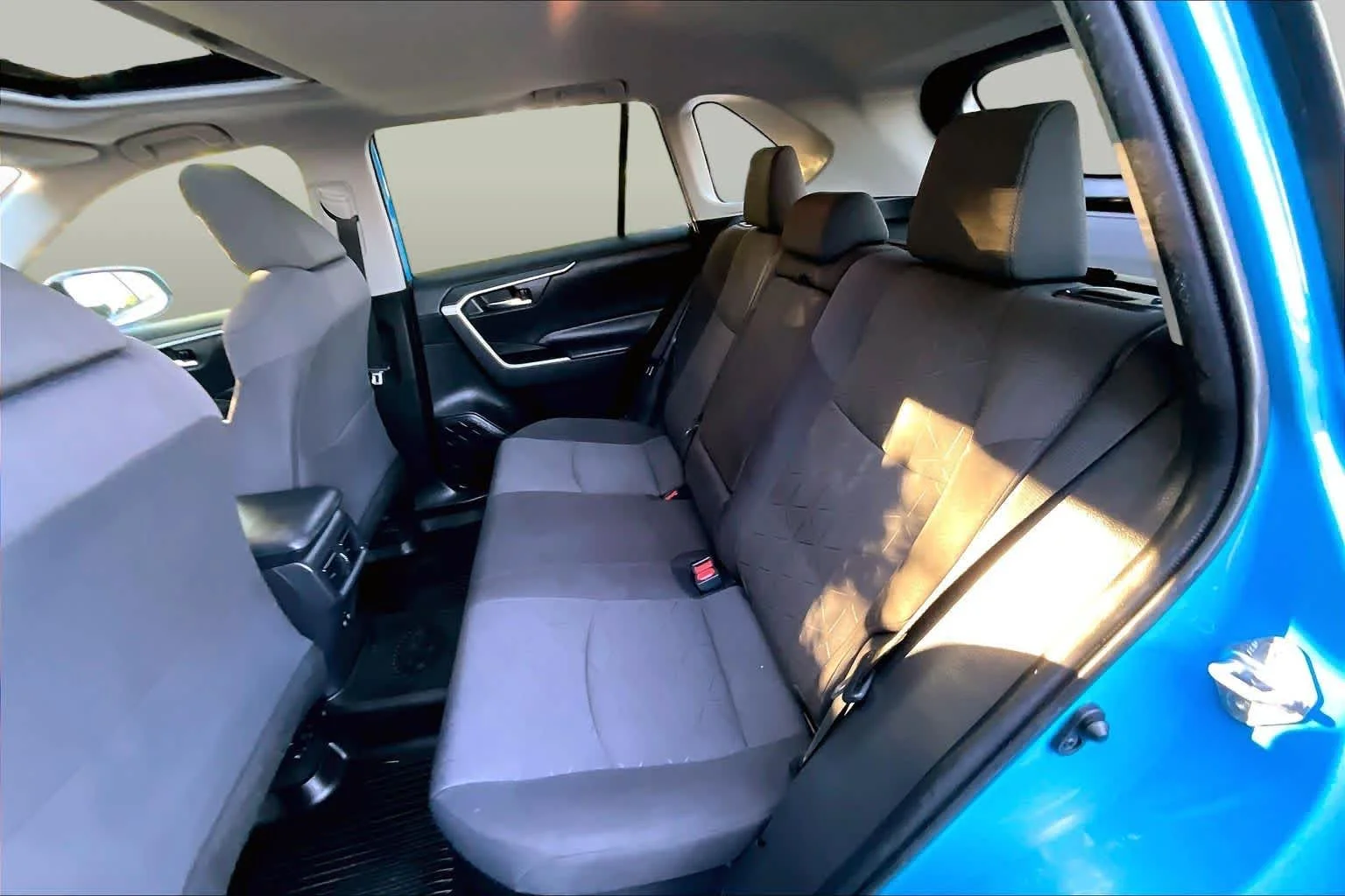Used 2021 Blue Flame Toyota Hybrid XLE image 20