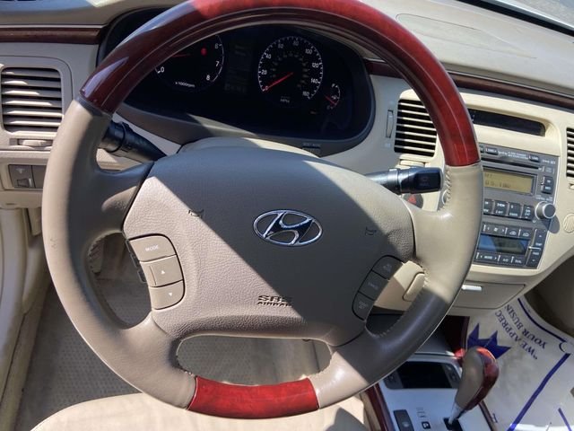 Used 2008 White Hyundai Limited image 14
