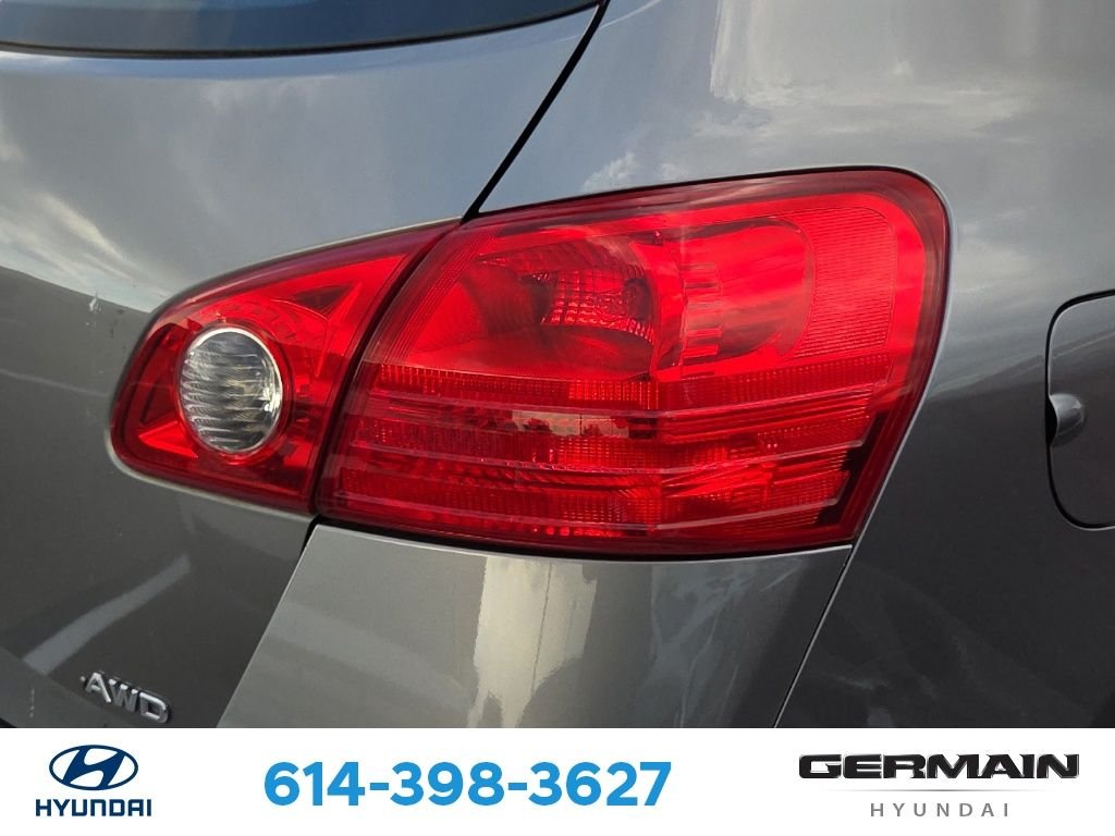 Used 2015 Gray Nissan S image 11