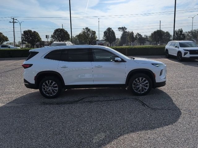 Used 2025 Summit White Buick Preferred image 17