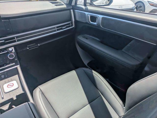 New 2026 White Hyundai SEL FWD image 18