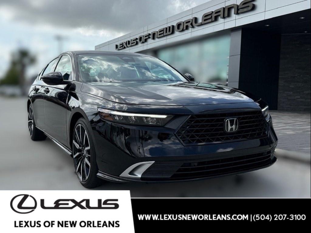 2023 Honda Accord Hybrid Touring's photo