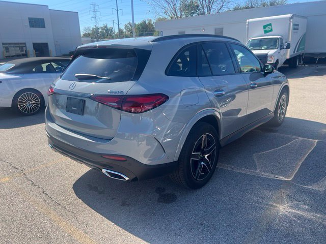 Used 2025  Mercedes-Benz GLC 350e image 5