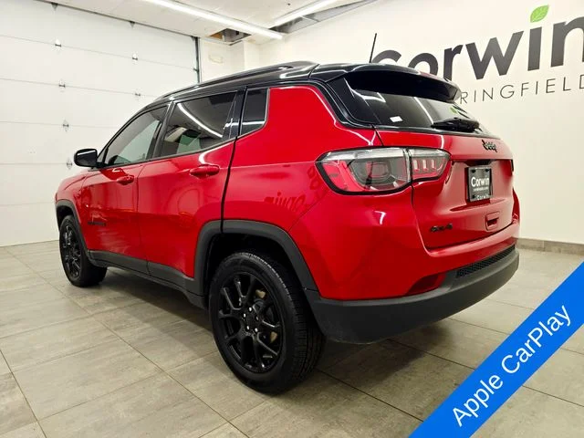 Used 2023 Redline Pearlcoat Jeep Latitude image 3