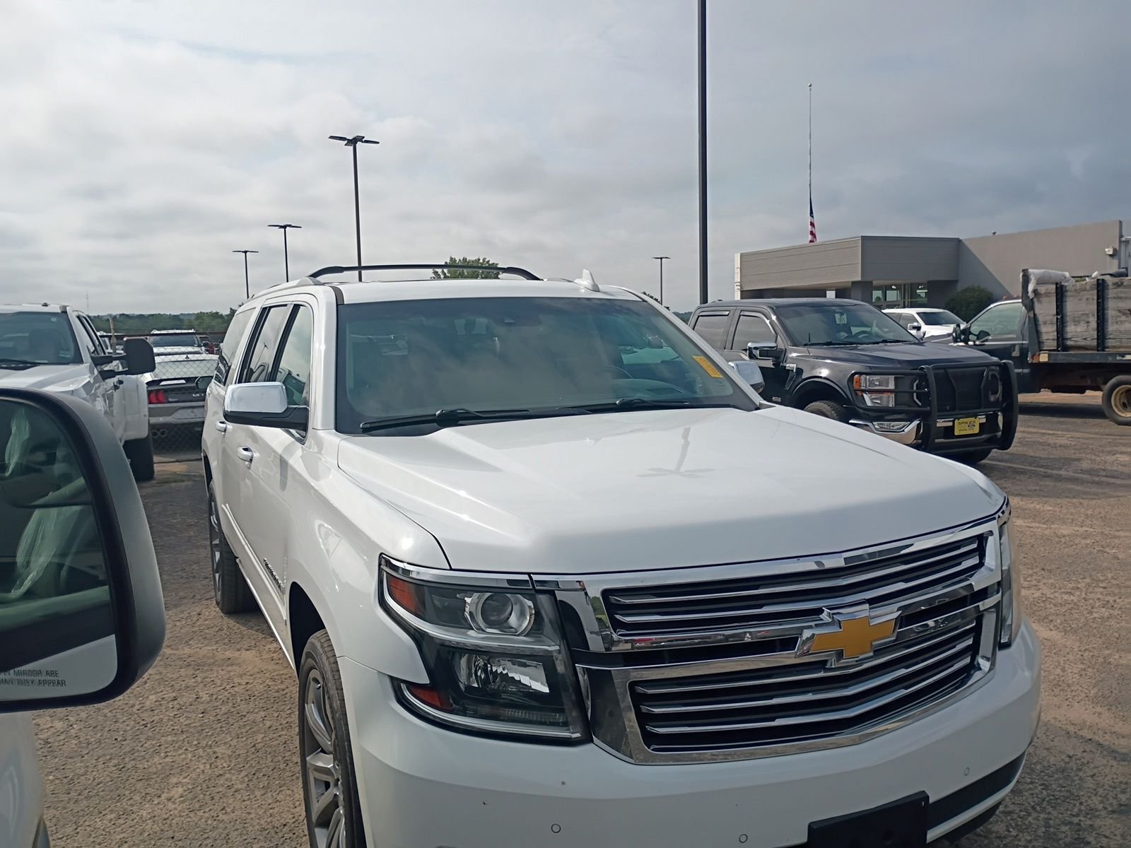 Used 2016 White Chevrolet LTZ image 3