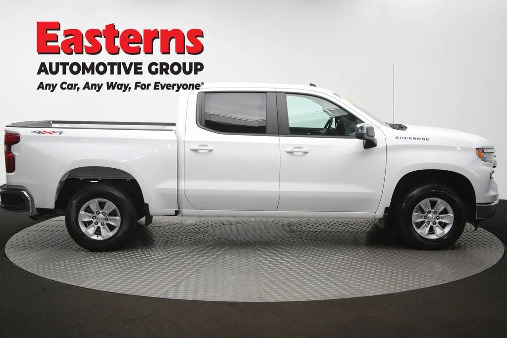 Used 2025 White Chevrolet LT image 46