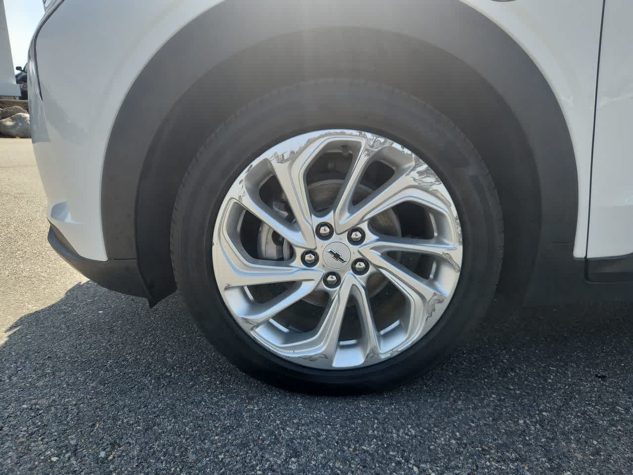 Used 2023 Summit White Chevrolet LT image 10