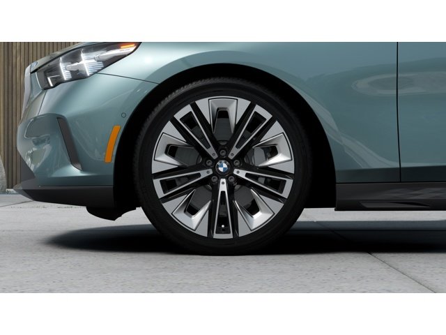 New 2027 Cape York Green Metallic BMW  image 7