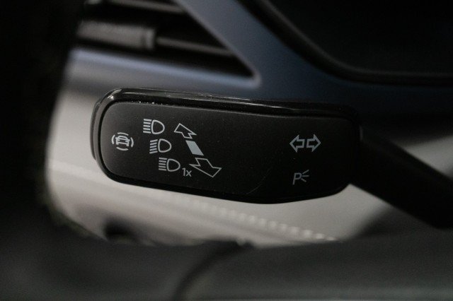 Used 2024 BLACK Volkswagen SE image 28