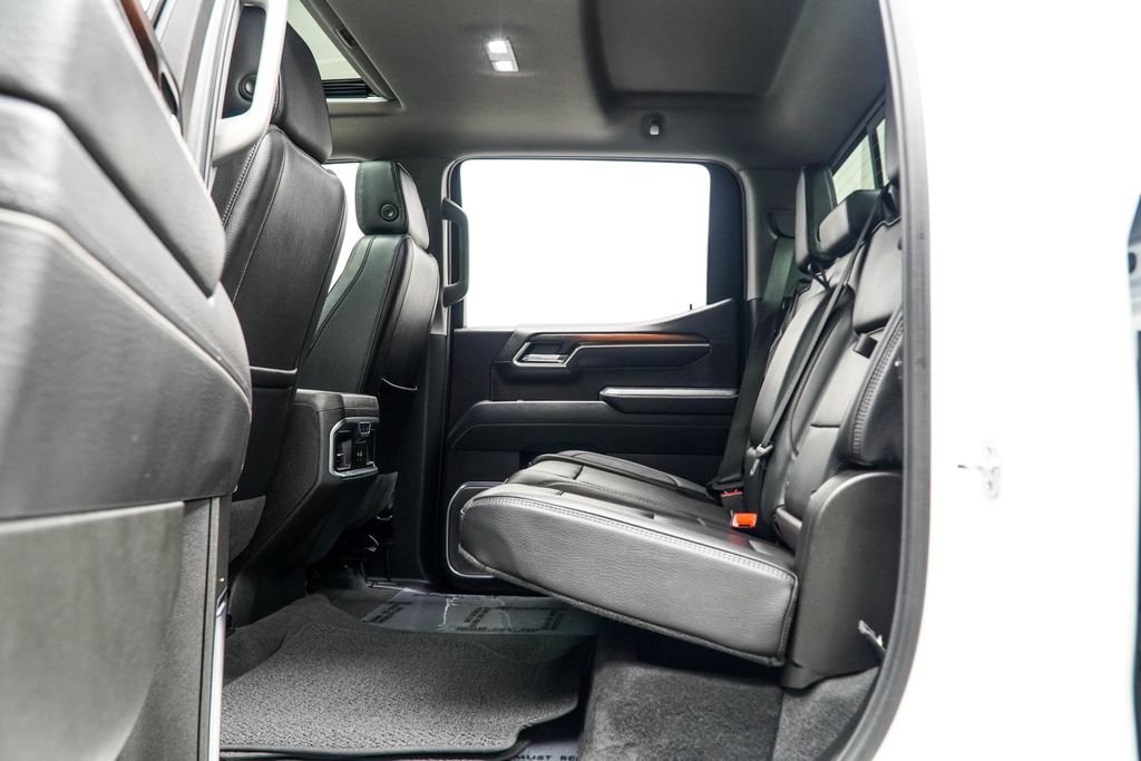 Used 2025 White GMC Denali image 40