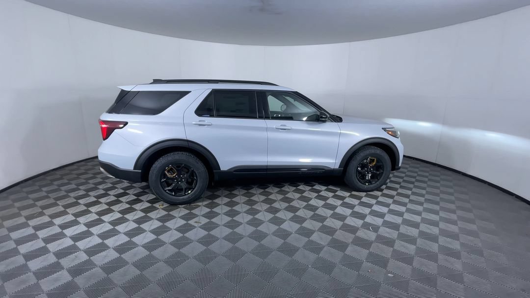 2026 Ford Explorer Tremor - Photo 9