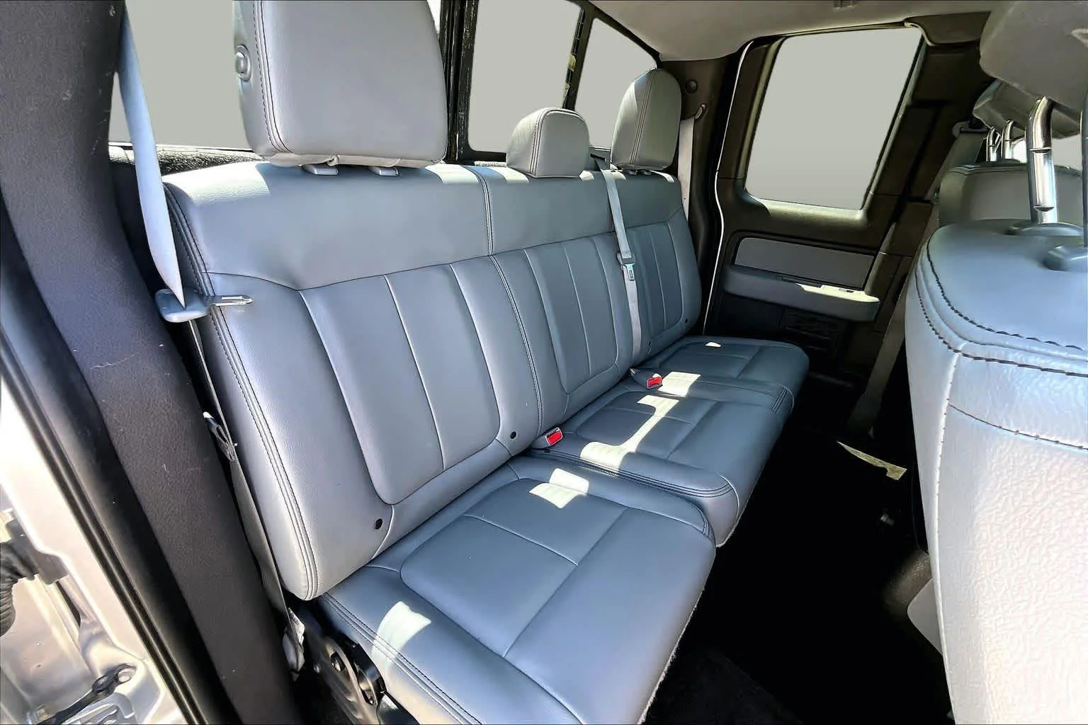 Used 2014 Ingot Silver Metallic Ford XLT image 19