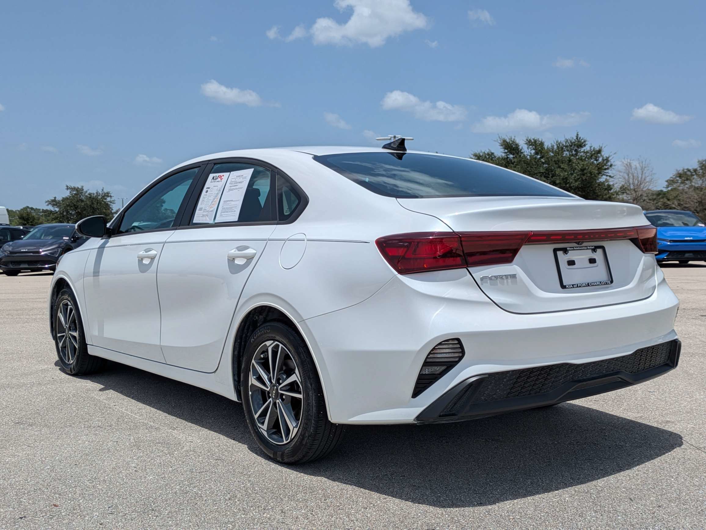 Certified Used 2024 Snow White Pearl Kia LXS image 7