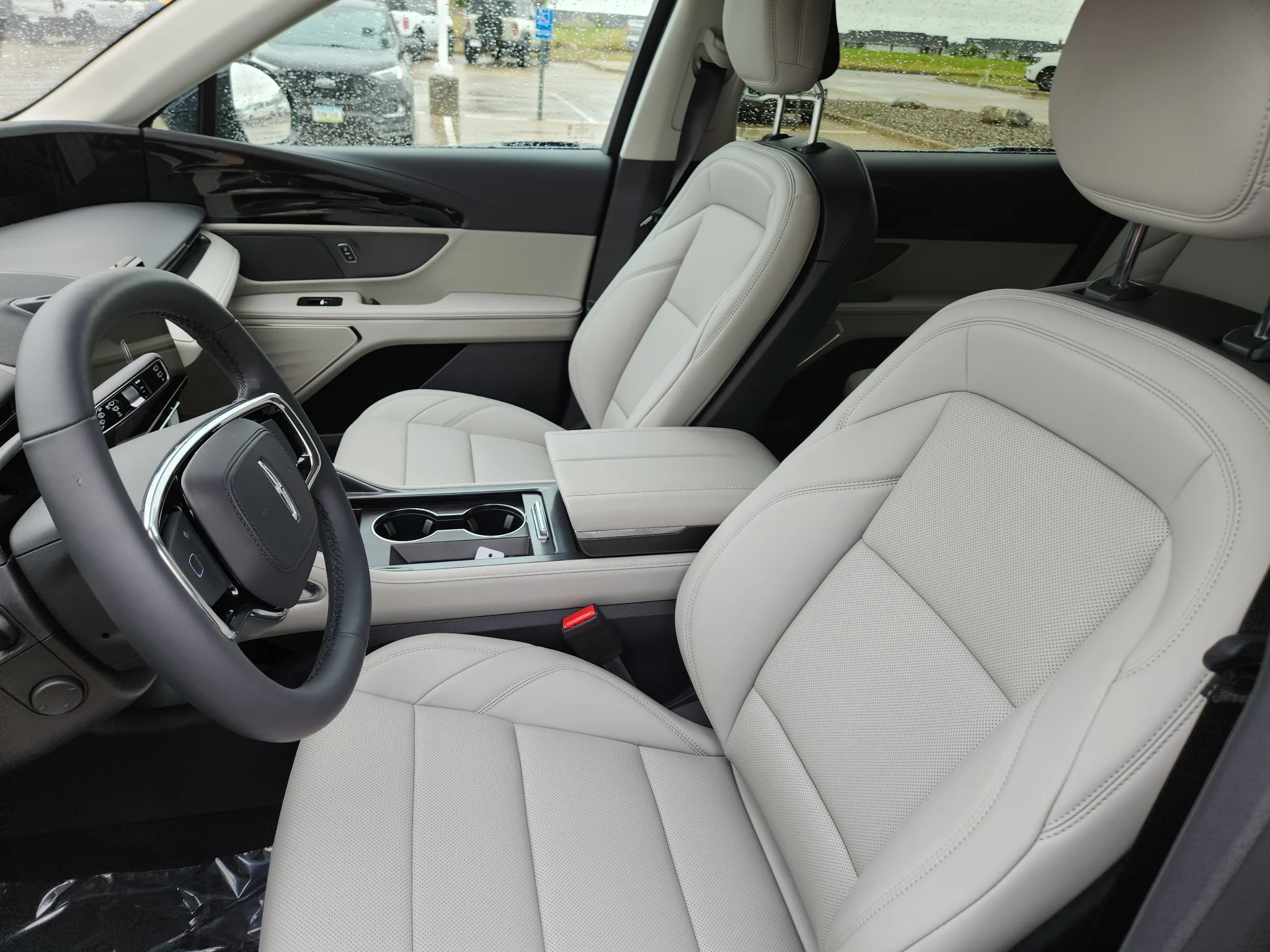 New 2026 Infinite Black Metallic Clearcoat Lincoln Premiere image 13
