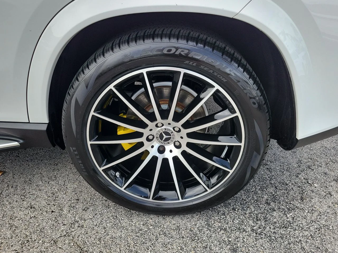 Certified Used 2023  Mercedes-Benz GLE 350 image 10