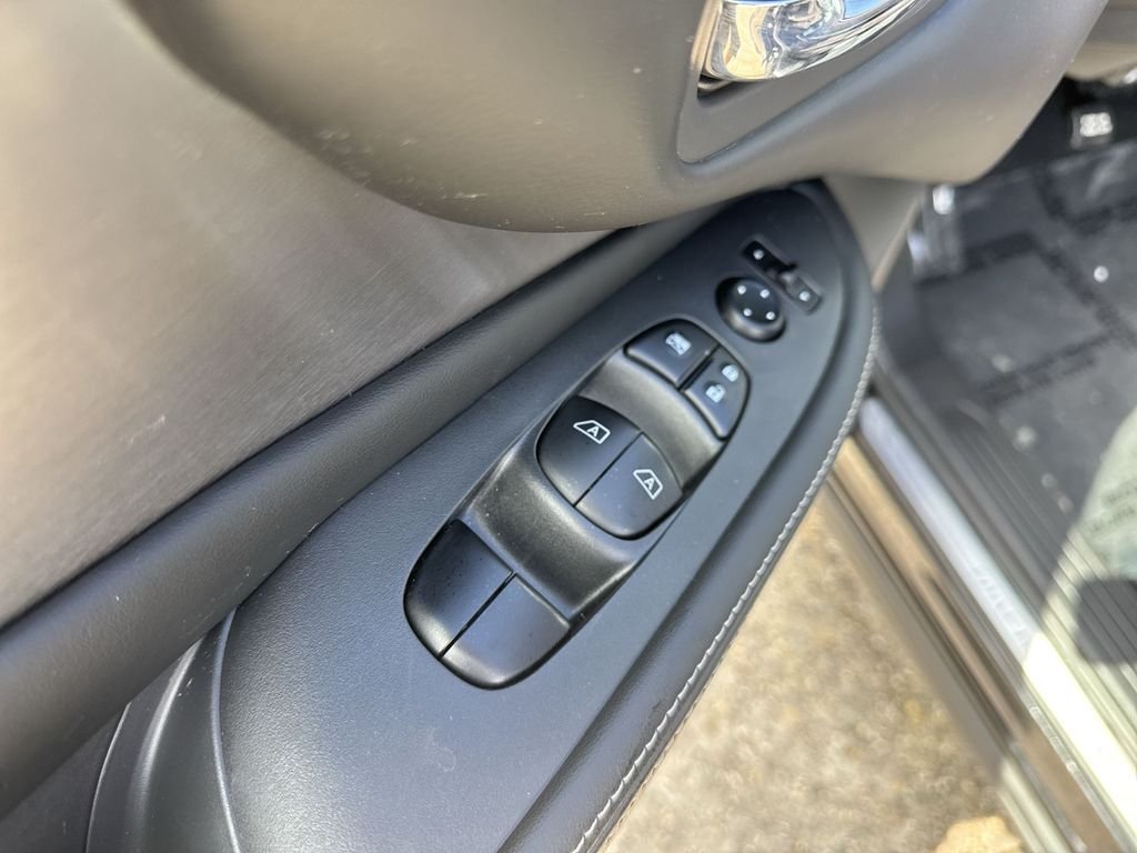 Used 2020 Black Nissan S image 15