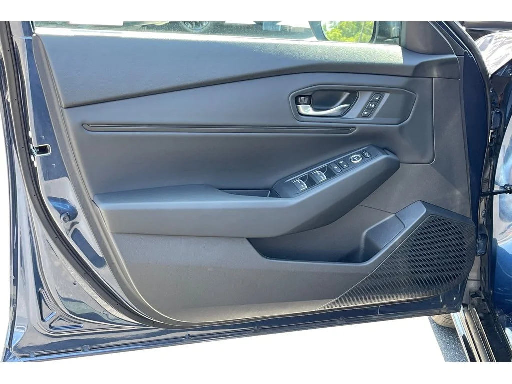 Used 2025 Canyon River Blue Metallic Honda EX-L image 11